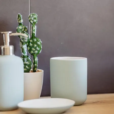 Xo 17 5 Etoiles Ile D'oleron 15 People Jacuzzi 50m De La Vue Vue Marais Willa *