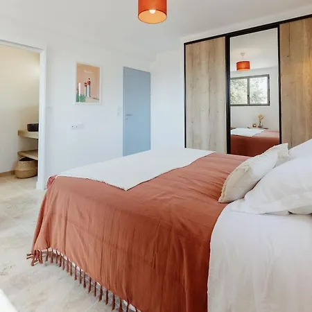 Xo 17 5 Etoiles Ile D'oleron 15 People Jacuzzi 50m De La Vue Vue Marais Villa